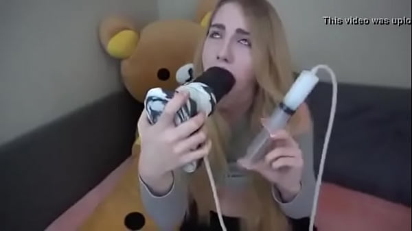 Dildo cumshot