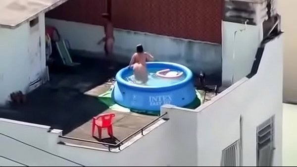 Foda na piscina