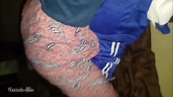 Se mijando de tanta tesão